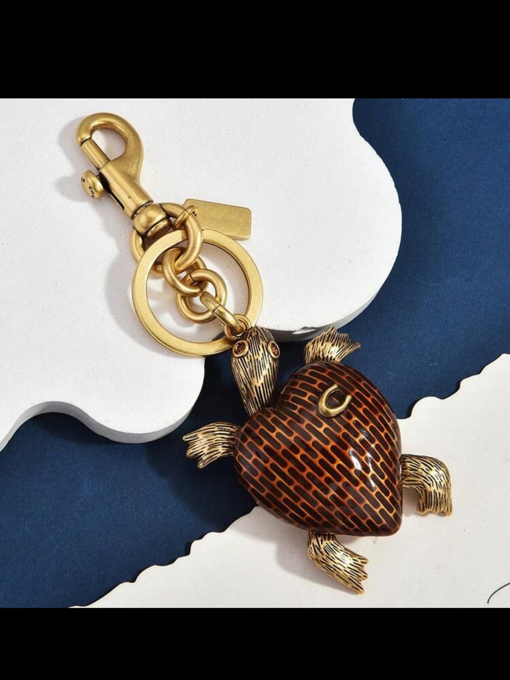 Turtle Heart Bag Charm Keychain - antique gold or silver - Picture 2 of 5